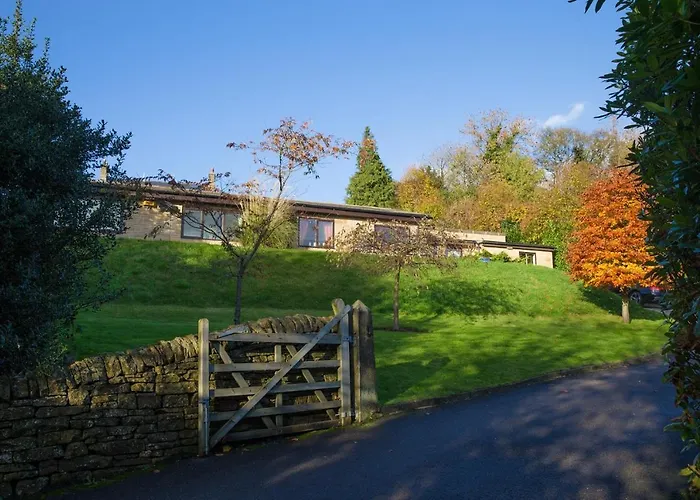 Sladen Lodge