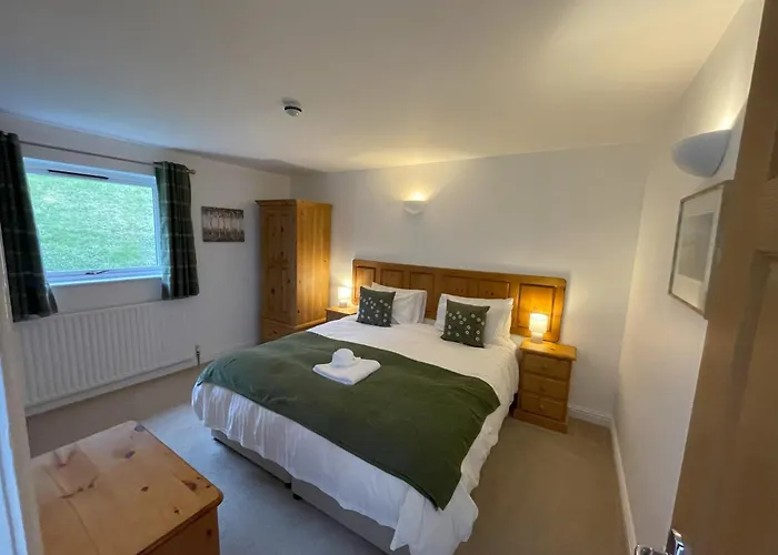 Sladen Lodge