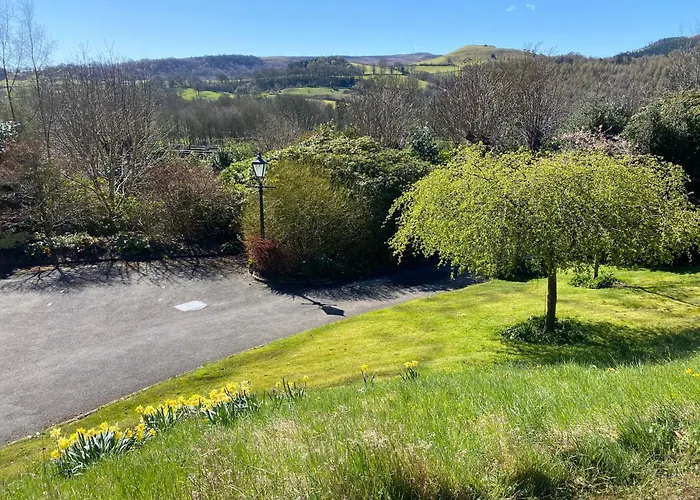 Sladen Lodge